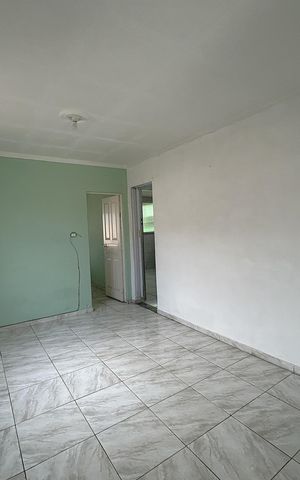 Casa para alugar com 80m², 2 quartos e 1 vagaSala