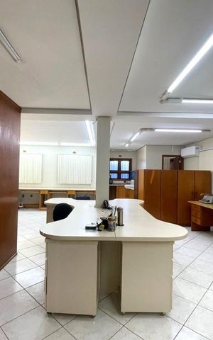 Casa à venda com 213m², 3 quartos e 1 vaga