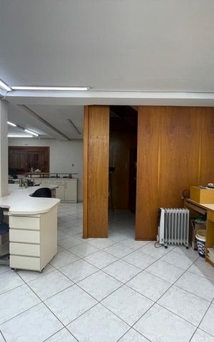 Casa à venda com 213m², 3 quartos e 1 vaga