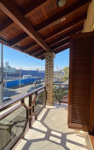 Casa à venda com 213m², 3 quartos e 1 vaga
