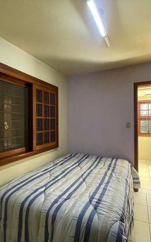 Casa à venda com 213m², 3 quartos e 1 vaga