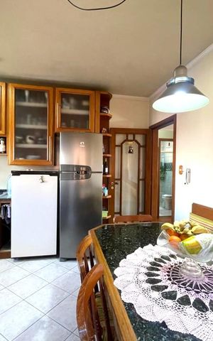 Casa à venda com 213m², 3 quartos e 1 vaga