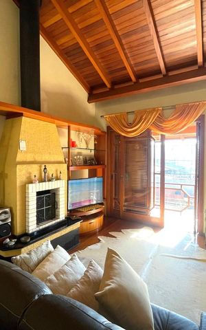 Casa à venda com 213m², 3 quartos e 1 vaga