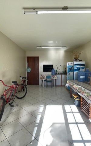 Casa à venda com 213m², 3 quartos e 1 vaga