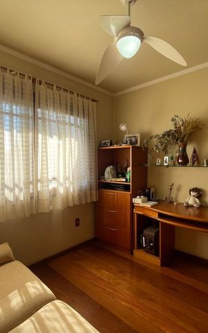 Casa à venda com 213m², 3 quartos e 1 vaga