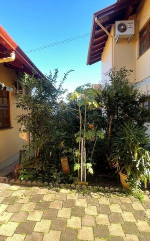 Casa à venda com 213m², 3 quartos e 1 vaga