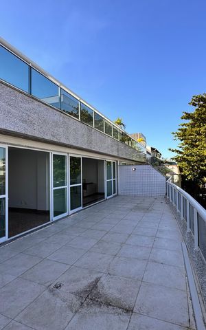 Apartamento à venda com 233m², 4 quartos e 4 vagasVaranda