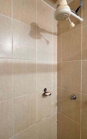 Apartamento à venda com 233m², 4 quartos e 4 vagasSuíte 1 - Banheiro