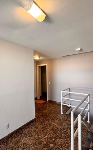 Apartamento à venda com 233m², 4 quartos e 4 vagasHall Dormitórios