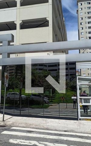 Apartamento à venda com 44m², 2 quartos e 1 vaga Apartamento à venda com 44m², 2 quartos e 1 vagaFachada e portaria