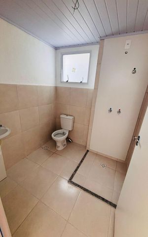 Apartamento à venda com 45m², 2 quartos e 1 vaga Apartamento à venda com 45m², 2 quartos e 1 vagaBanheiro social