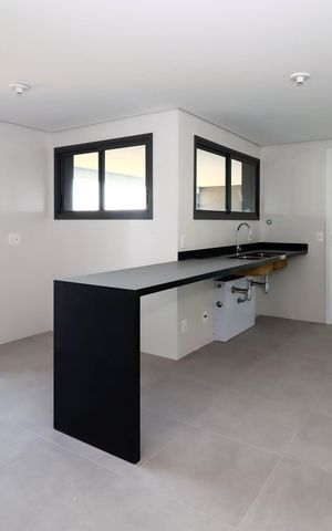 Apartamento para alugar com 165m², 2 quartos e 2 vagasCozinha 