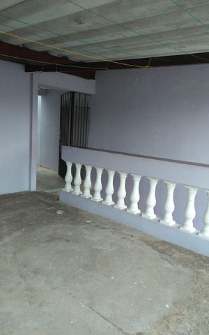 Casa à venda com 148m², 2 quartos e 2 vagas Casa à venda com 148m², 2 quartos e 2 vagasÁrea externa