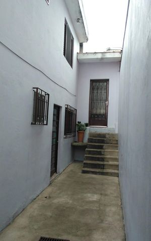 Casa à venda com 148m², 2 quartos e 2 vagas Casa à venda com 148m², 2 quartos e 2 vagasÁrea externa