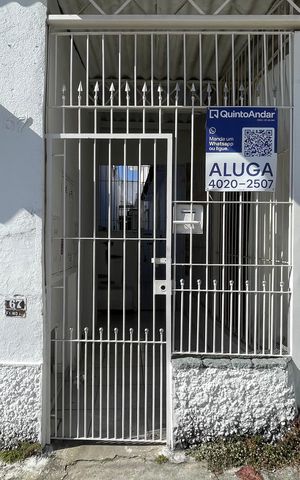 Casa para alugar com 76m², 1 quarto e sem vaga Casa para alugar com 76m², 1 quarto e sem vagaFachada