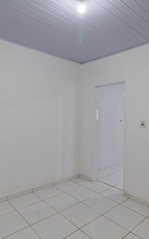 Casa para alugar com 76m², 1 quarto e sem vaga Casa para alugar com 76m², 1 quarto e sem vagaSala