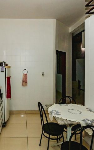 Casa à venda com 240m², 4 quartos e 2 vagasCozinha