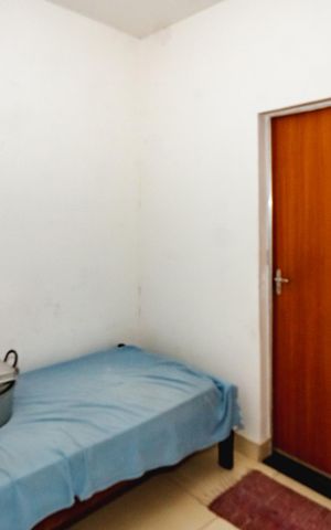 Casa à venda com 240m², 4 quartos e 2 vagasSuíte