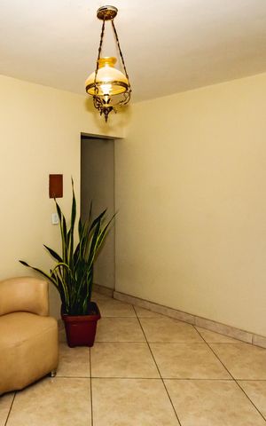 Casa à venda com 240m², 4 quartos e 2 vagasSala