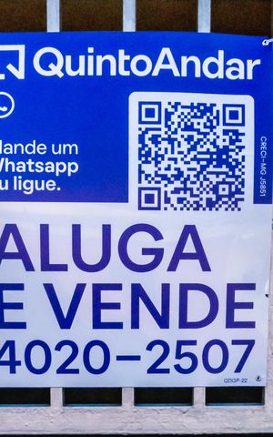 Casa à venda com 240m², 4 quartos e 2 vagasPlaca