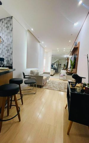 Apartamento à venda com 110m², 2 quartos e 1 vaga Apartamento à venda com 110m², 2 quartos e 1 vagaSala
