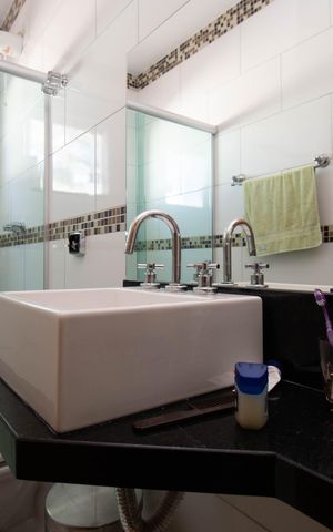 Casa à venda com 350m², 2 quartos e 3 vagasBanheiro Social
