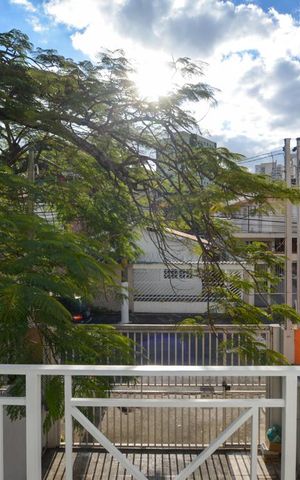 Casa à venda com 220m², 3 quartos e 4 vagas Casa à venda com 220m², 3 quartos e 4 vagasQUARTO 3 (SUÍTE)