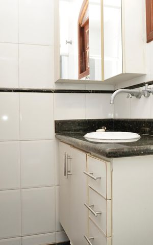 Casa à venda com 240m², 5 quartos e 2 vagas Casa à venda com 240m², 5 quartos e 2 vagasSuíte 2 - Banheiro