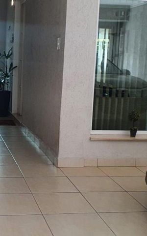Casa à venda com 125m², 2 quartos e 2 vagas Casa à venda com 125m², 2 quartos e 2 vagasGaragem