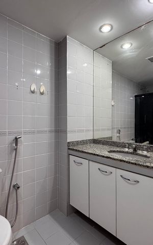 Apartamento à venda com 74m², 2 quartos e 1 vaga Apartamento à venda com 74m², 2 quartos e 1 vagaSuíte - Banheiro