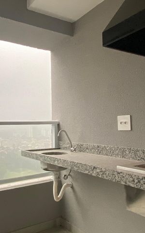 Apartamento à venda com 87m², 3 quartos e 2 vagas Apartamento à venda com 87m², 3 quartos e 2 vagasVaranda