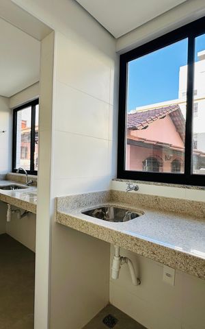 Apartamento à venda com 60m², 2 quartos e 2 vagasÁrea de Serviço