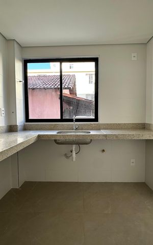 Apartamento à venda com 60m², 2 quartos e 2 vagasCozinha