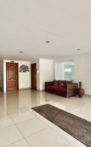 Apartamento à venda com 64m², 2 quartos e 2 vagasHall social