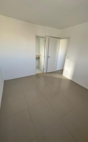 Apartamento para alugar com 76m², 3 quartos e 2 vagas Apartamento para alugar com 76m², 3 quartos e 2 vagasQuarto