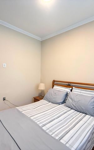 Casa à venda com 300m², 3 quartos e 3 vagas Casa à venda com 300m², 3 quartos e 3 vagasSuite