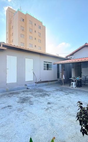 Casa à venda com 300m², 3 quartos e 3 vagas Casa à venda com 300m², 3 quartos e 3 vagasQuintal