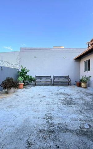 Casa à venda com 300m², 3 quartos e 3 vagas Casa à venda com 300m², 3 quartos e 3 vagasQuintal