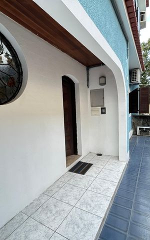Casa de condomínio à venda com 186m², 4 quartos e sem vagaVaranda