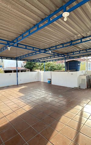 Casa de condomínio à venda com 186m², 4 quartos e sem vagaTerraço