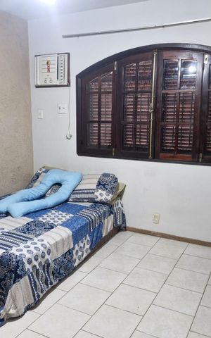 Casa de condomínio à venda com 186m², 4 quartos e sem vaga Casa de condomínio à venda com 186m², 4 quartos e sem vagaQuarto