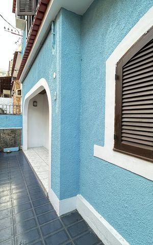 Casa de condomínio à venda com 186m², 4 quartos e sem vagaVaranda