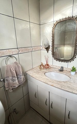 Casa de condomínio à venda com 186m², 4 quartos e sem vagaBanheiro 2