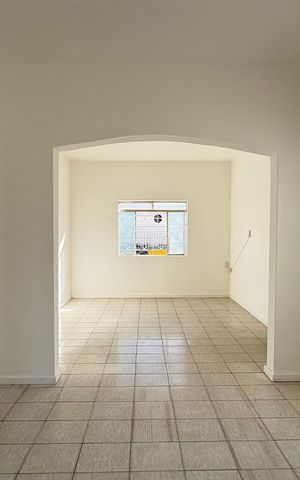 Casa para alugar com 161m², 2 quartos e 1 vaga Casa para alugar com 161m², 2 quartos e 1 vagaSala