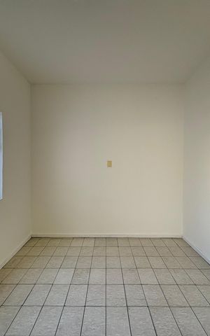 Casa para alugar com 161m², 2 quartos e 1 vaga Casa para alugar com 161m², 2 quartos e 1 vagaQuarto
