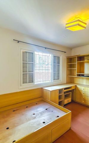 Casa à venda com 180m², 3 quartos e 2 vagas Casa à venda com 180m², 3 quartos e 2 vagasQuarto 1