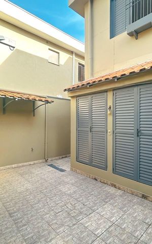 Casa à venda com 180m², 3 quartos e 2 vagas Casa à venda com 180m², 3 quartos e 2 vagasQuintal