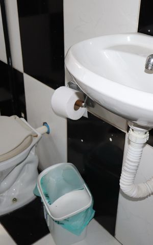Casa à venda com 196m², 4 quartos e 3 vagasBanheiro da edícula