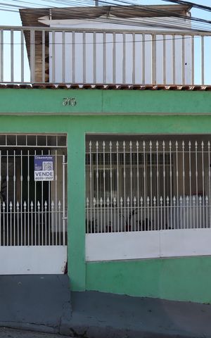 Casa à venda com 196m², 4 quartos e 3 vagasFachada 