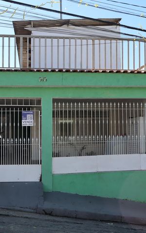 Casa à venda com 196m², 4 quartos e 3 vagasFachada 